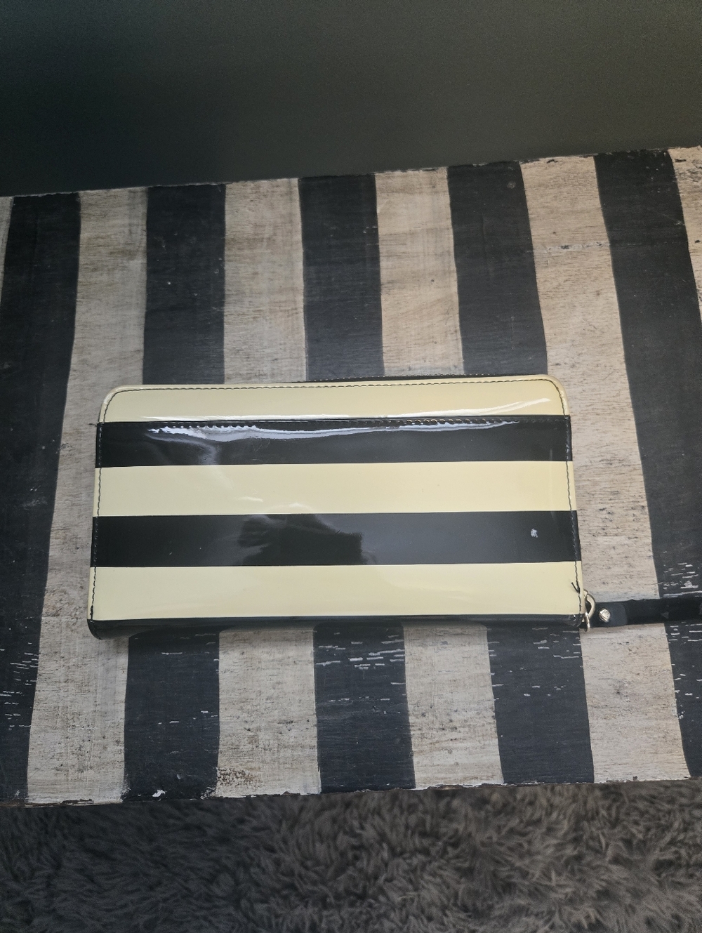 Striped Kate Spade Wallet - Picture 2 of 10